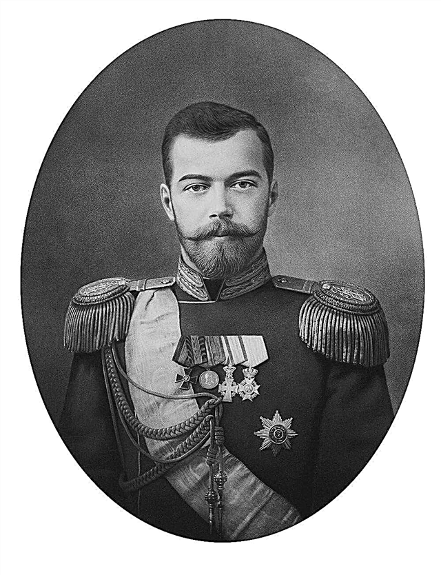Zambiri za 21 za Nicholas II, Emperor wokhala ndi tattoo ya chinjoka