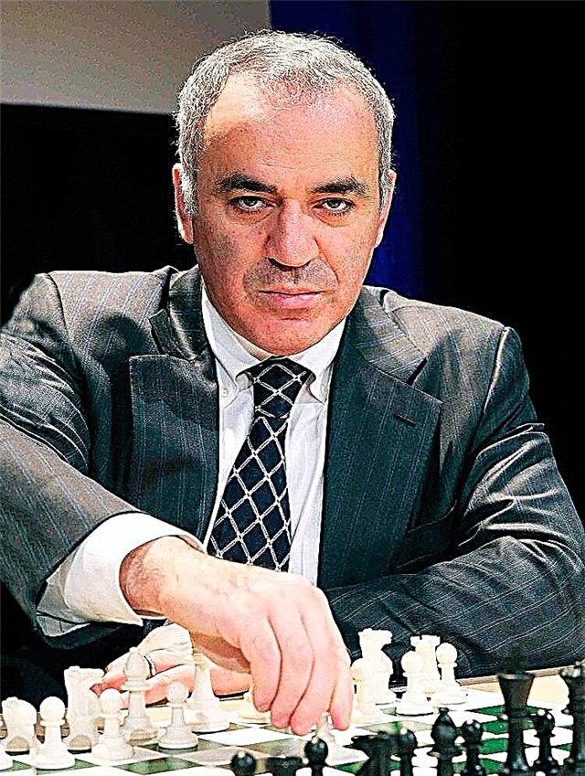 Garry Kasparov - Age, Family, Bio
