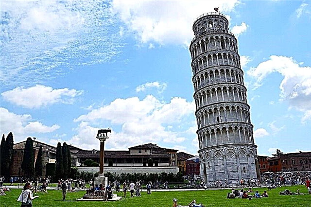 Det skævetårn i Pisa